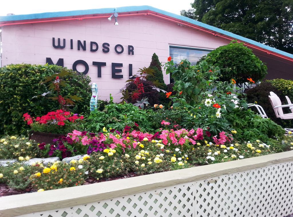 Windsor Motel Lake George Exterior photo